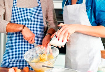 DELANTALES DE COCINA