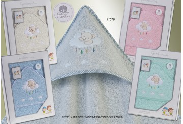 GAMBERRITOS - Capa Baño 100x100 Infantil Bordada 11079 NubeColor